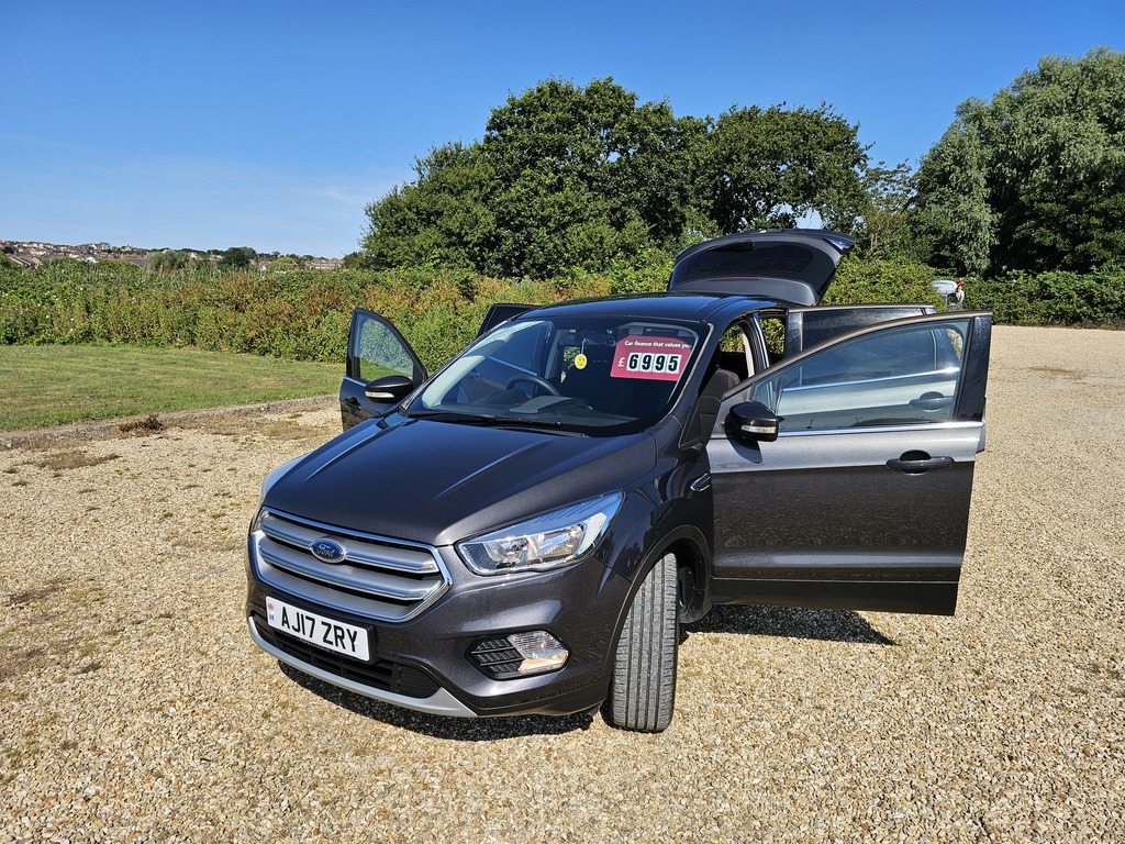 Ford Kuga 2.0 Tdci Zetec Suv 2Wd Euro 6 S Grey #1