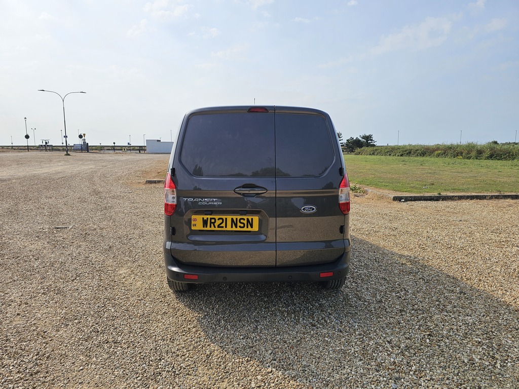 Ford Transit Courier Limited Grey #6