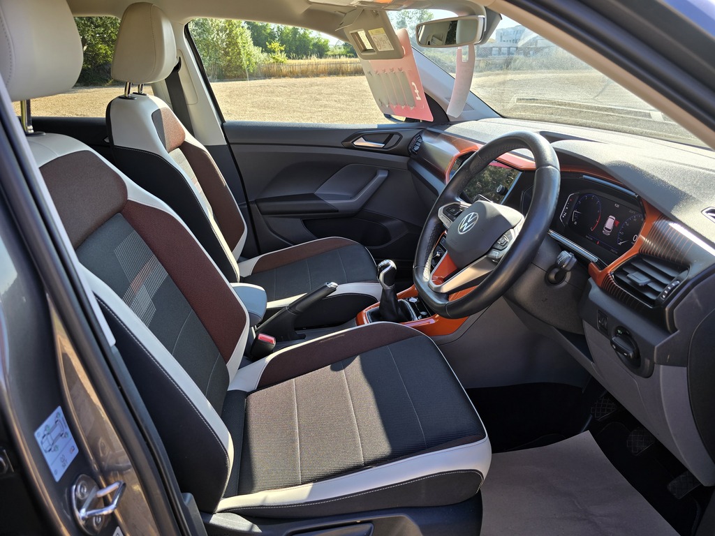 Volkswagen T-Cross Se Tsi Grey #2