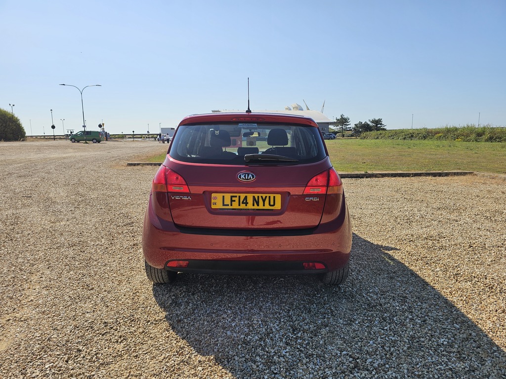 Kia Venga 2 Crdi Red #5