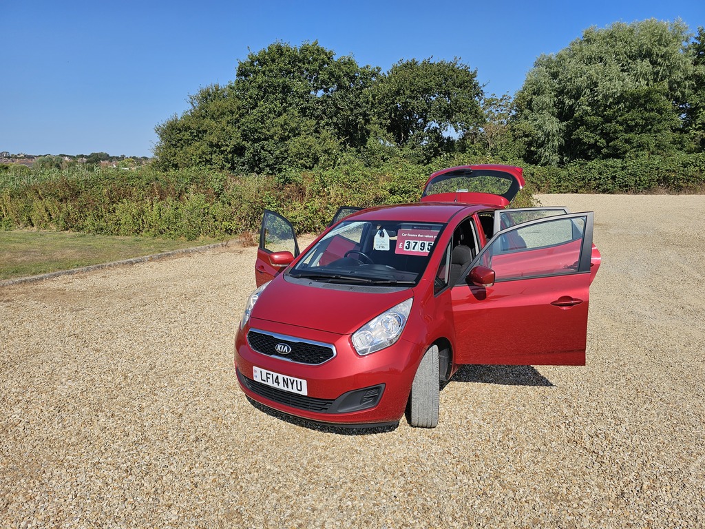 Kia Venga 2 Crdi Red