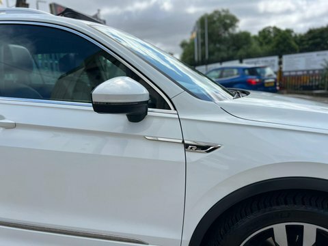 Volkswagen Tiguan R Line Tdi YK16KHH White #5