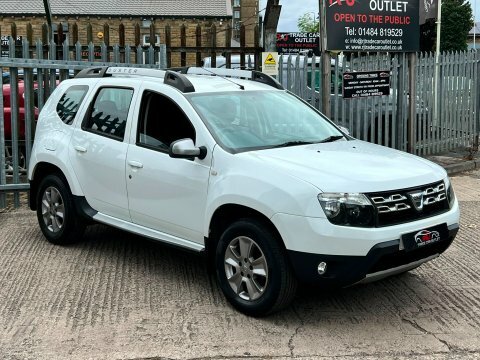 Dacia Duster Laureate Dci White #4