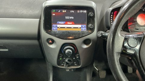 Toyota Aygo Vvt-i X-play Red #3