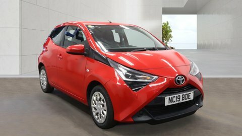 Toyota Aygo Vvt-i X-play Red