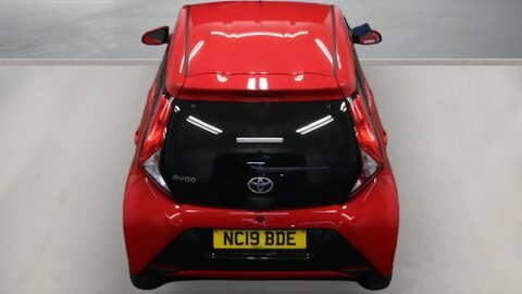 Toyota Aygo Vvt-i X-play Red #2