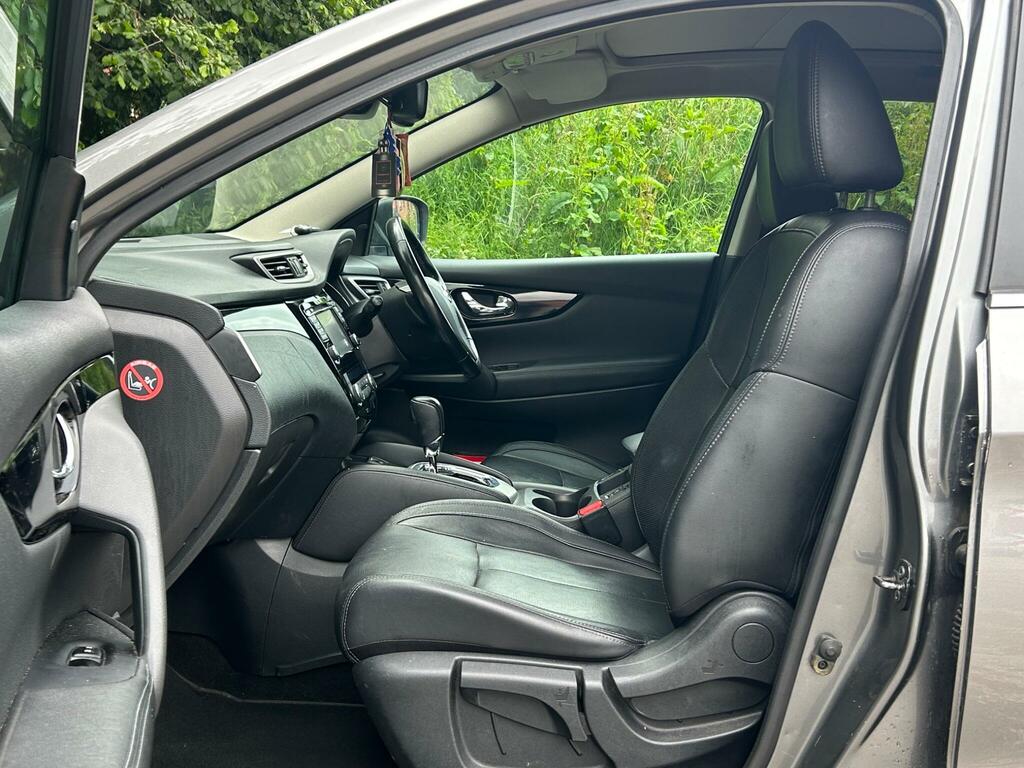 Nissan Qashqai 1.6 N-connecta Dig-t 163 Bhp Black #49