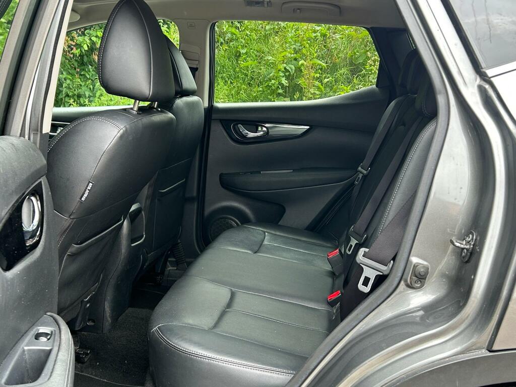 Nissan Qashqai 1.6 N-connecta Dig-t 163 Bhp Black #24