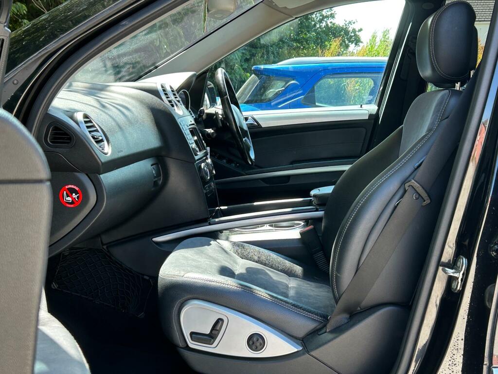 Mercedes-Benz M Class Black #43