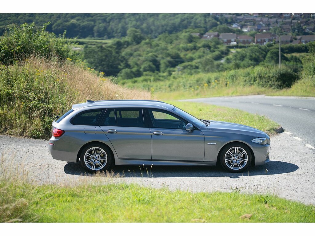 BMW 5 Series 520D M Sport Grey #2