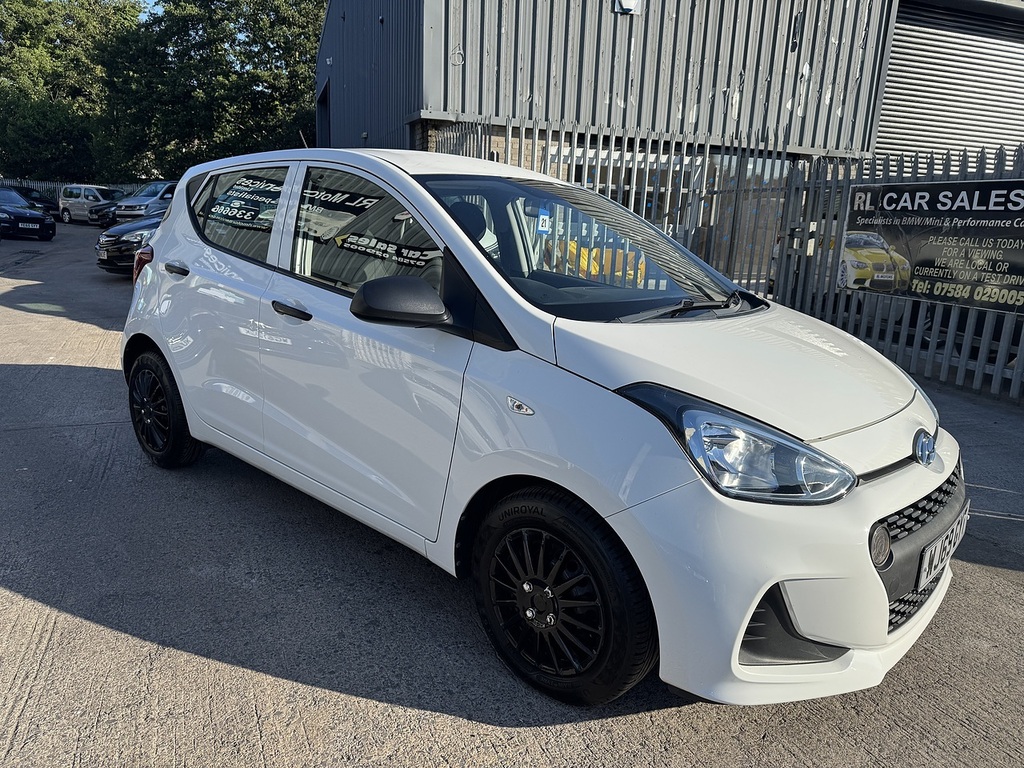 Hyundai I10 S WJ69GYT White #2