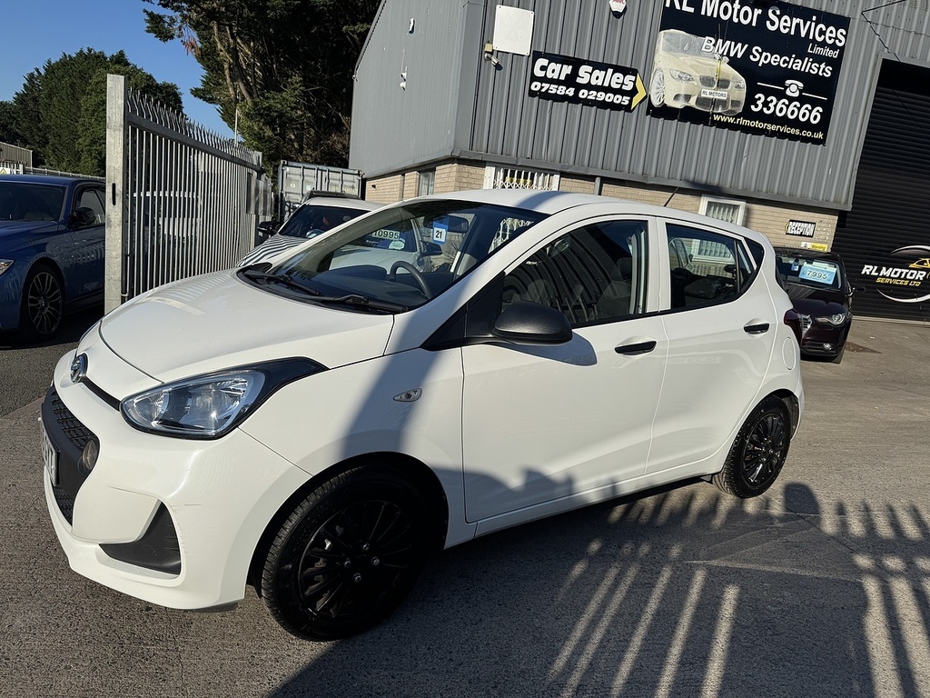 Hyundai I10 S WJ69GYT White #3
