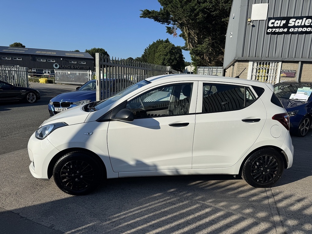 Hyundai I10 S WJ69GYT White #4