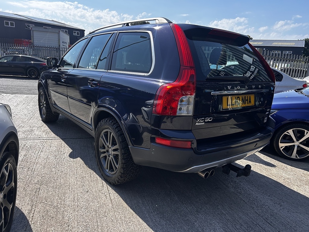 Volvo XC90 D5 Se Black #4