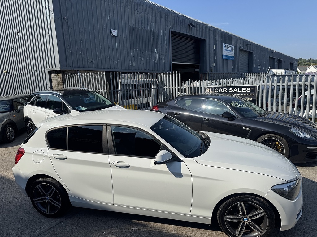 BMW 1 Series 118D Sport White #4
