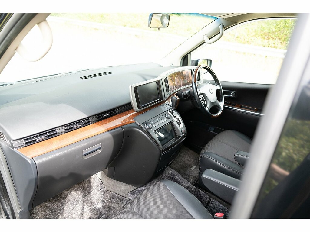 Nissan Elgrand   #10