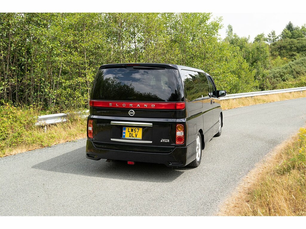 Nissan Elgrand   #33