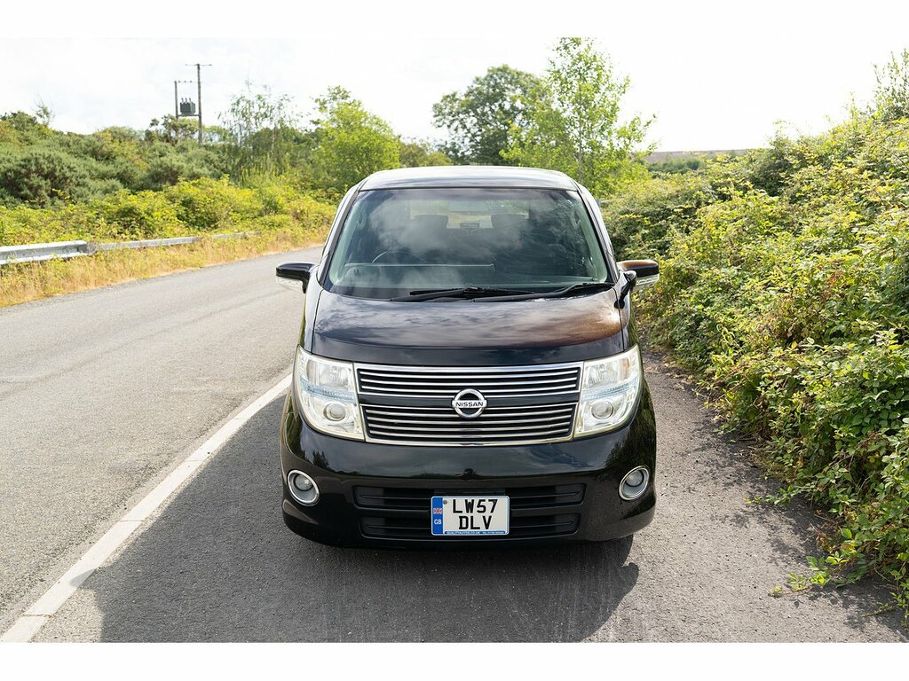 Nissan Elgrand Highway Star Black #3