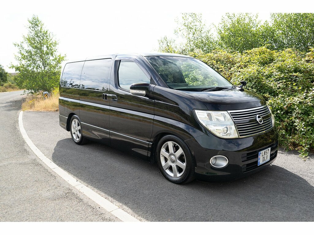 Nissan Elgrand   #24