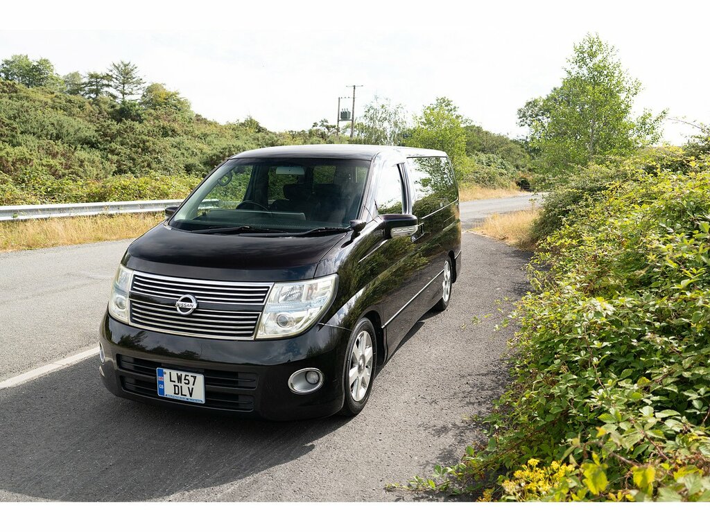 Nissan Elgrand   #25