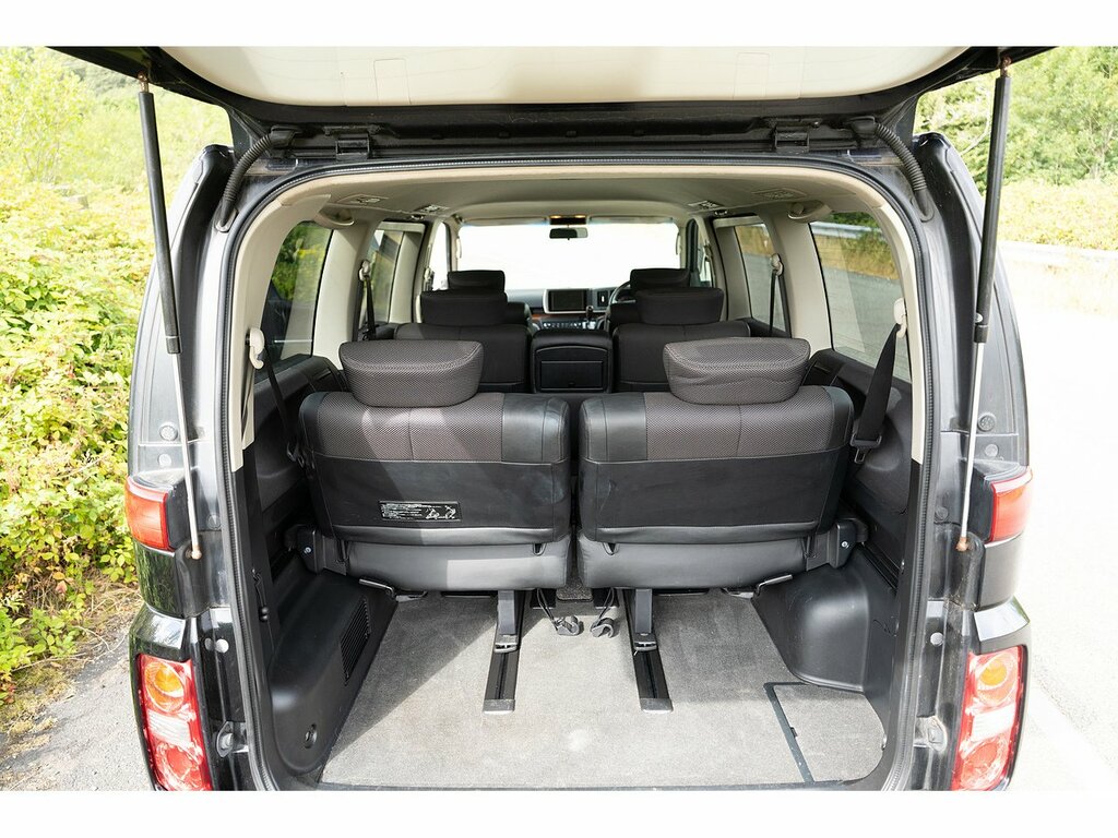 Nissan Elgrand   #15