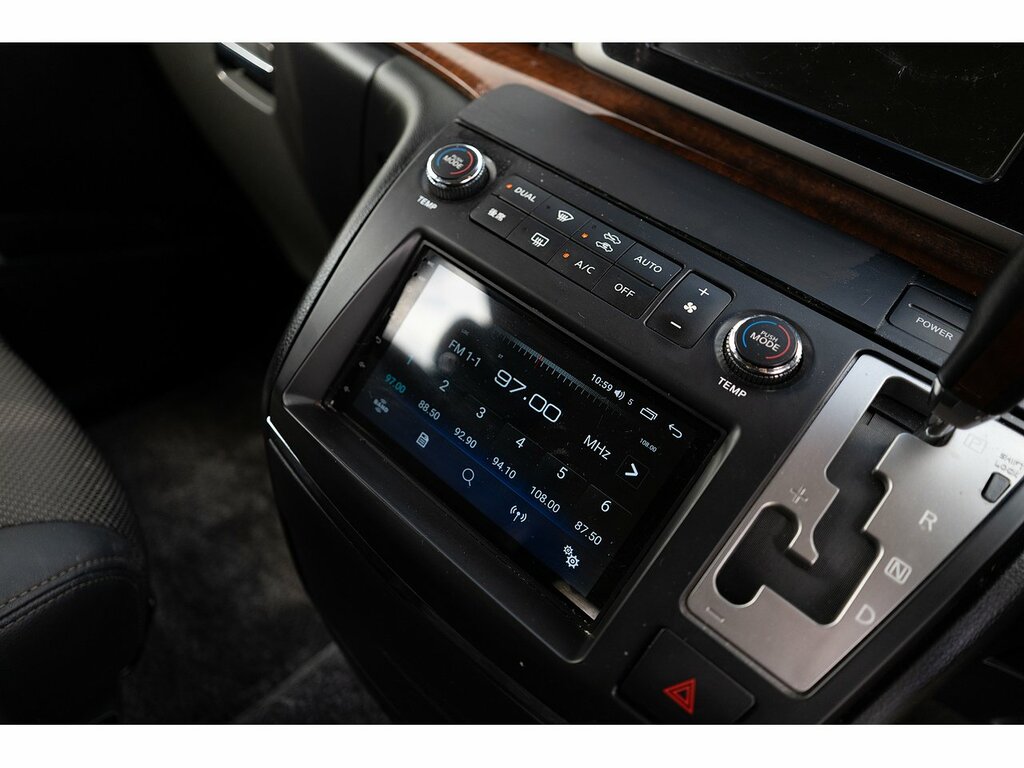 Nissan Elgrand   #21