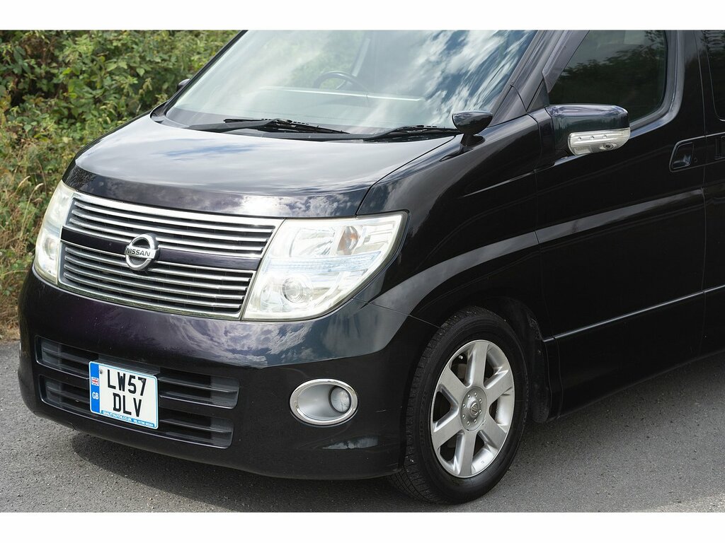 Nissan Elgrand   #38