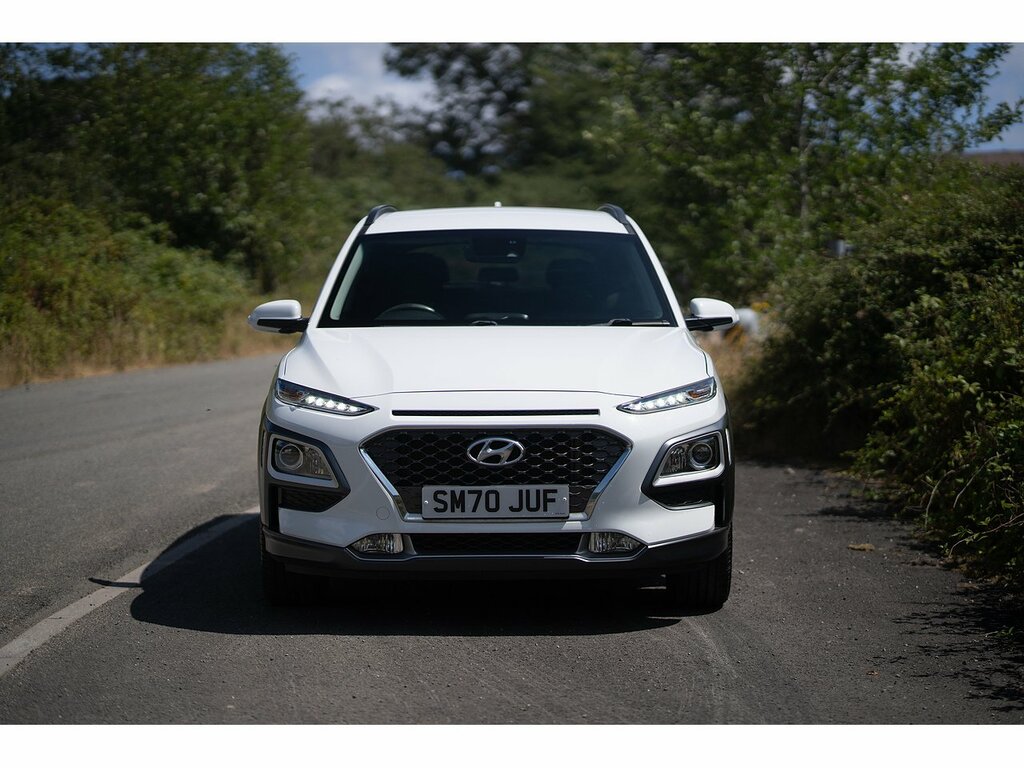 Hyundai Kona T-gdi Premium White #2