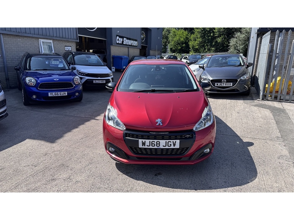 Peugeot 208 Puretech Gt Line Red #3