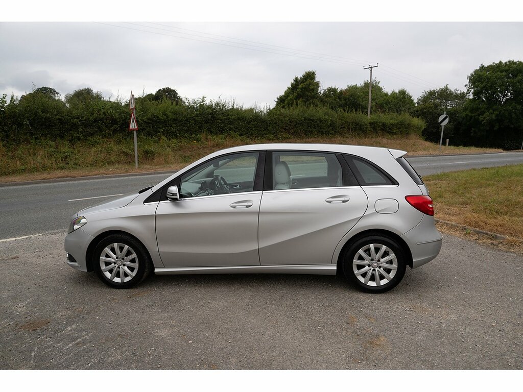 Mercedes-Benz B Class B180 Cdi Blueefficiency Sport U2319 Black #40