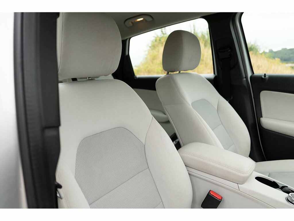 Mercedes-Benz B Class B180 Cdi Blueefficiency Sport U2319 Black #30