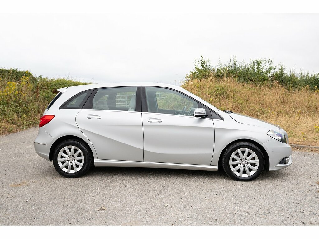 Mercedes-Benz B Class B180 Cdi Blueefficiency Sport U2319 Black #34