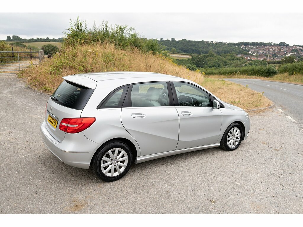 Mercedes-Benz B Class B180 Cdi Blueefficiency Sport U2319 Black #33