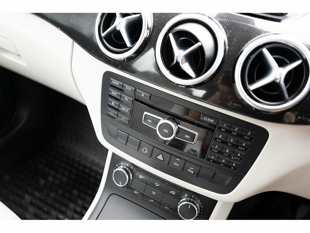 Mercedes-Benz B Class B180 Cdi Blueefficiency Sport U2319 Black #32