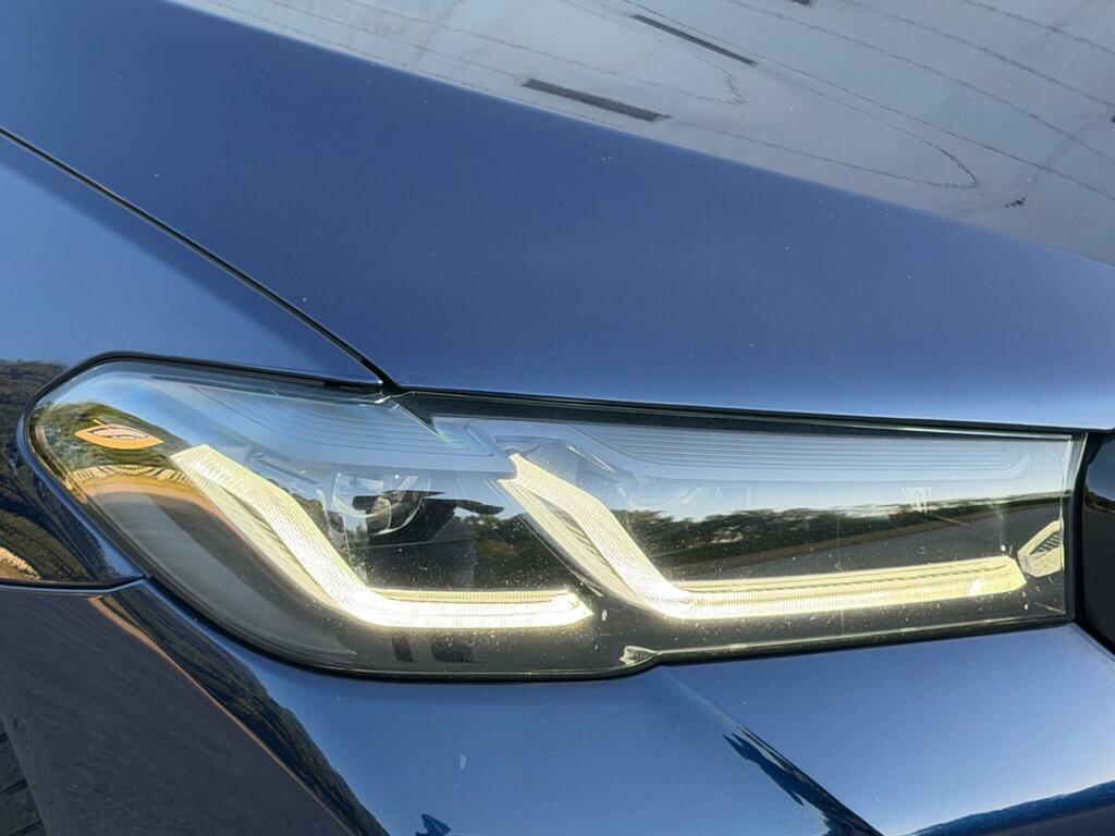 BMW 5 Series Se Blue #28