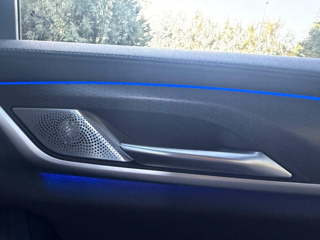 BMW 5 Series Se Blue #37