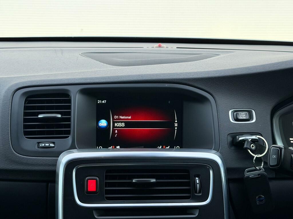 Volvo V60 2.0 D4 R-design Nav Grey #33