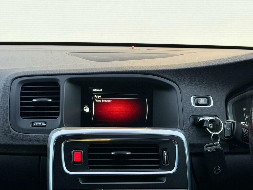 Volvo V60 2.0 D4 R-design Nav Grey #35
