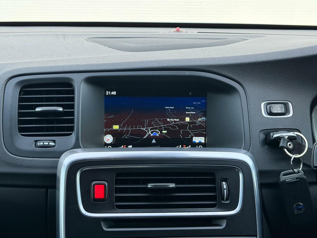 Volvo V60 2.0 D4 R-design Nav Grey #31