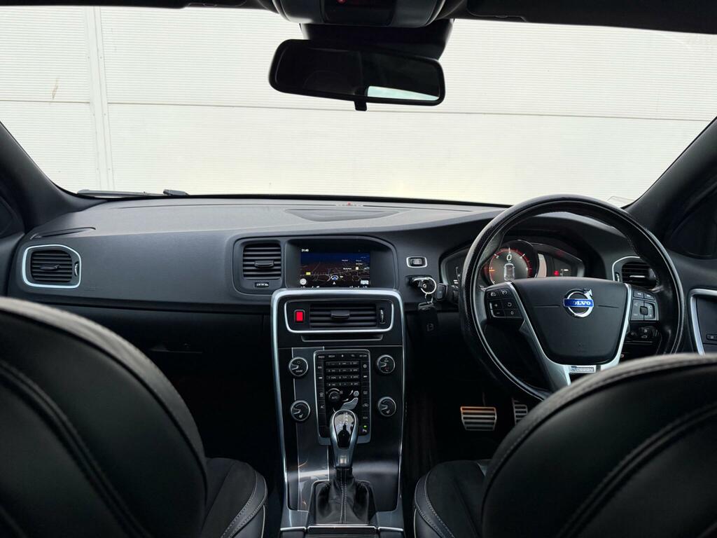 Volvo V60 2.0 D4 R-design Nav Grey #25