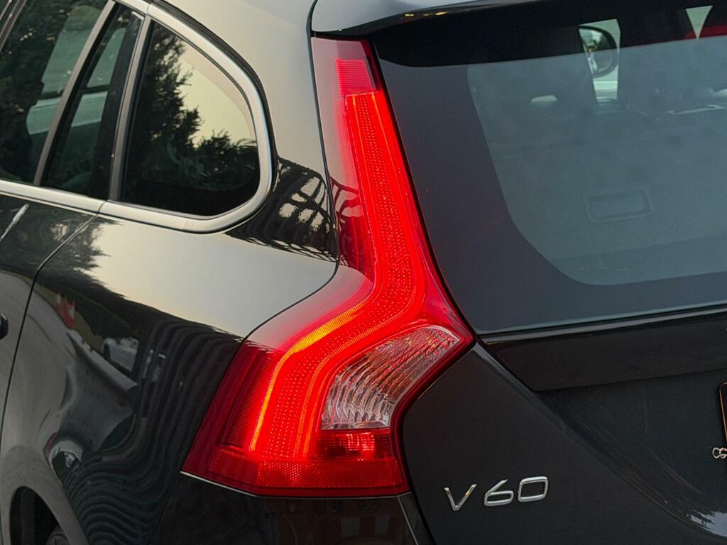 Volvo V60 2.0 D4 R-design Nav Grey #10