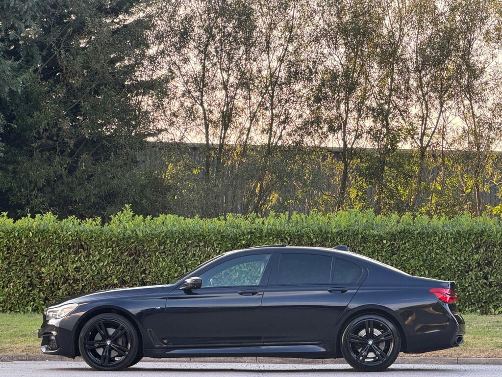 BMW 7 Series M Sport Black #4