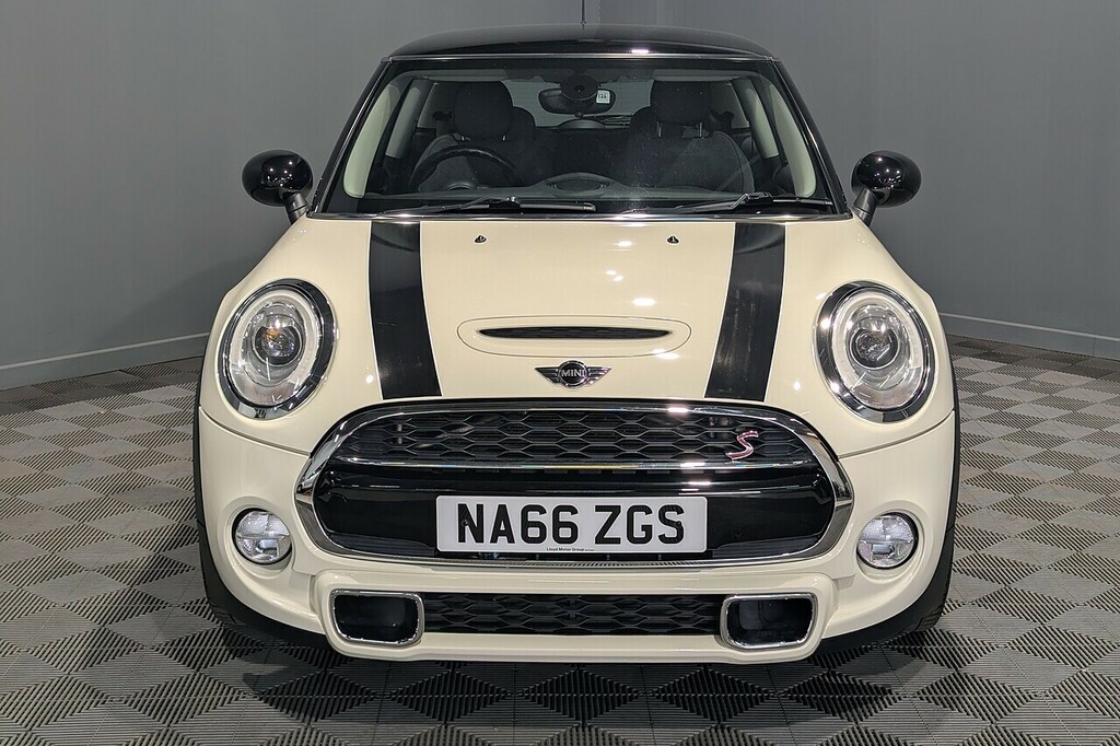 Mini Hatch 2.0 Cooper S Hatchback Euro 6 S NA66ZGS White #4