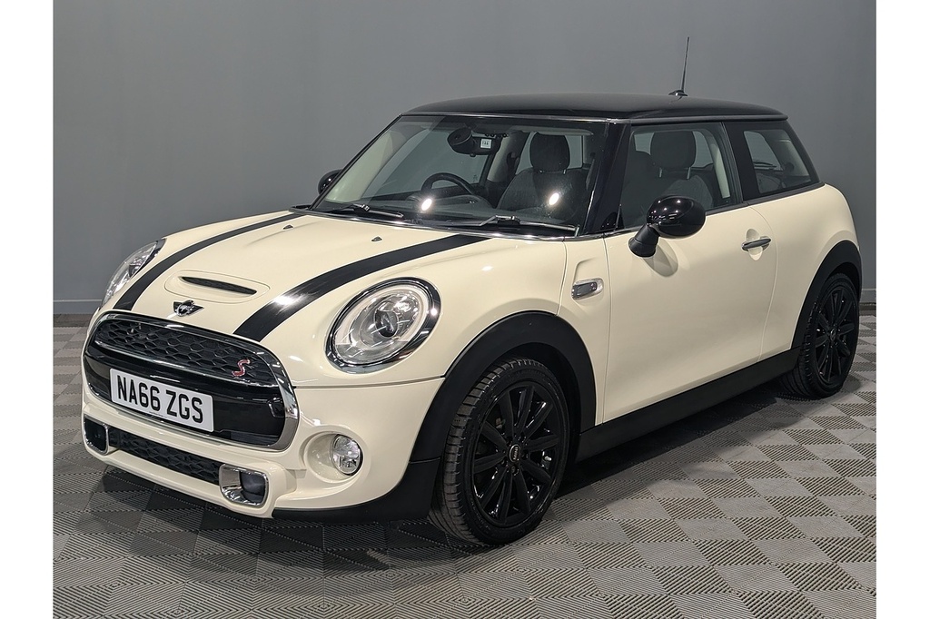 Mini Hatch 2.0 Cooper S Hatchback Euro 6 S NA66ZGS White #3