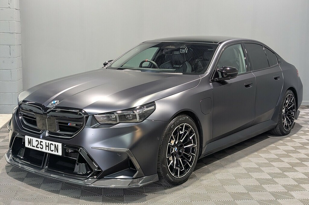 BMW M5 4.4 22.1Kwh Saloon Plug-in Hybrid Stept Black #4