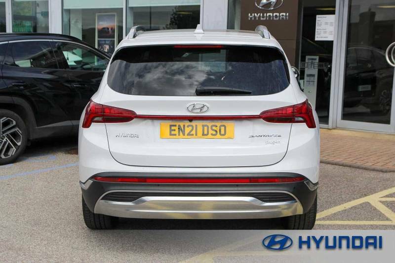 Hyundai Santa Fe Ultimate White #10