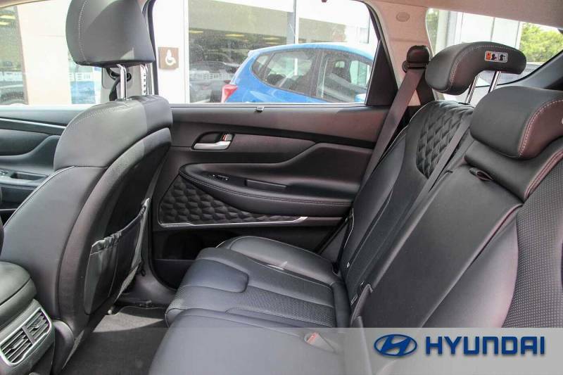 Hyundai Santa Fe Ultimate White #8