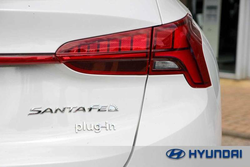 Hyundai Santa Fe Ultimate White #20