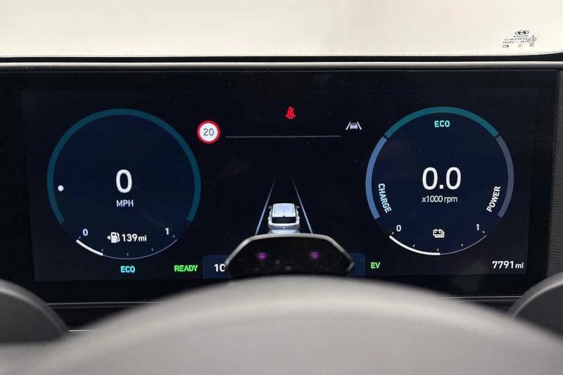 Hyundai Kona Advance Silver #8