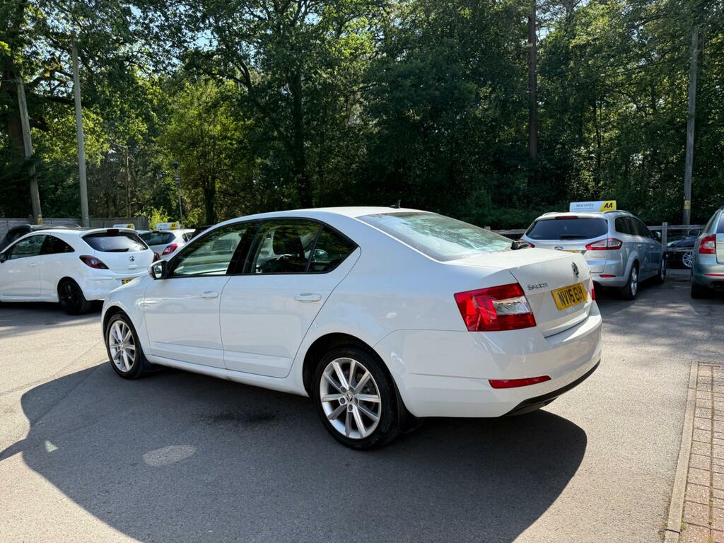 Skoda Octavia 1.6 Tdi Se L Euro 6 S S NV16EUY White #2